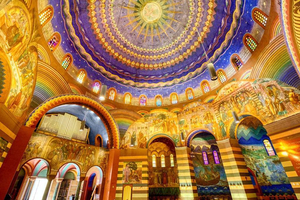 HDR kerkfotografie cenakelkerk kerk church eglise jesus maria heilig landstichting bedevaart pilgrimage pelerinage religie religion bedevaartsoord museum